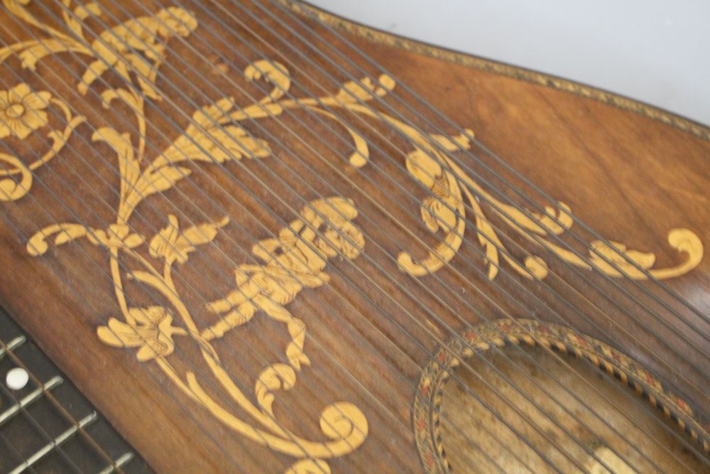 An Otto Pressler zither